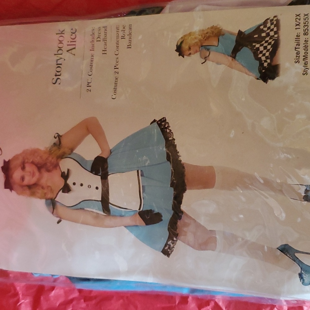 Costume